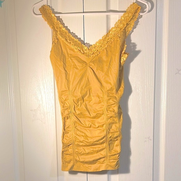 Yellow Ruched Lace Trim Cami Tank Top - Picture 3 of 3